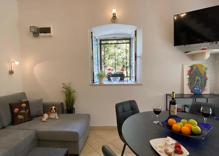 아파트 Mediterano - Center *