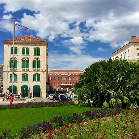 Mediterano - Center *